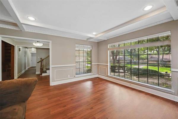 4705 Woodview Street, Arlington, TX 76013