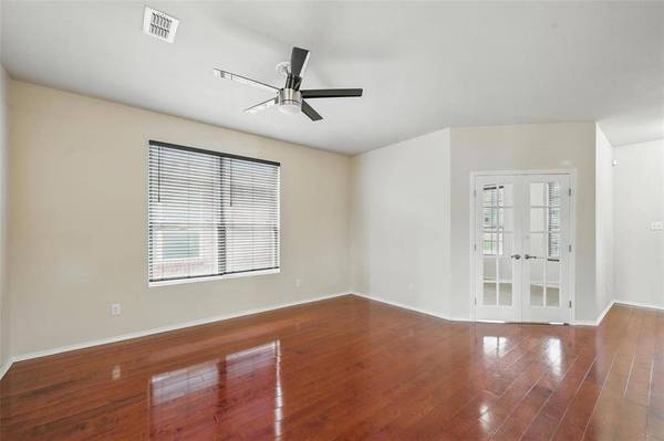 2644 Brookvalley Lane, Grand Prairie, TX 75052