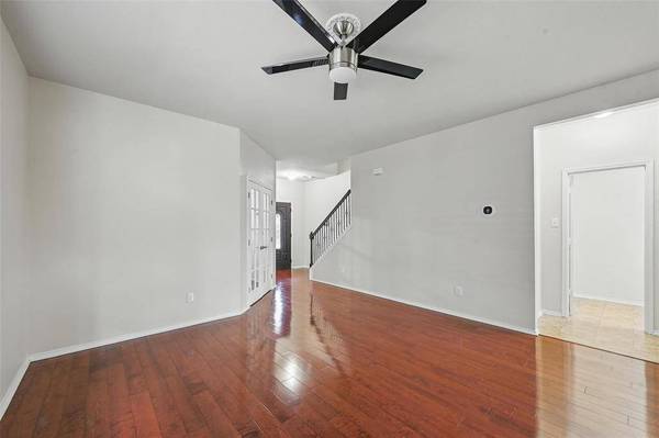 2644 Brookvalley Lane, Grand Prairie, TX 75052