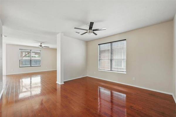 2644 Brookvalley Lane, Grand Prairie, TX 75052