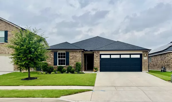 6064 Anchors Landing Pass, Fort Worth, TX 76179-2041