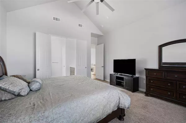 808 E 6th Street, Bonham, TX 75418