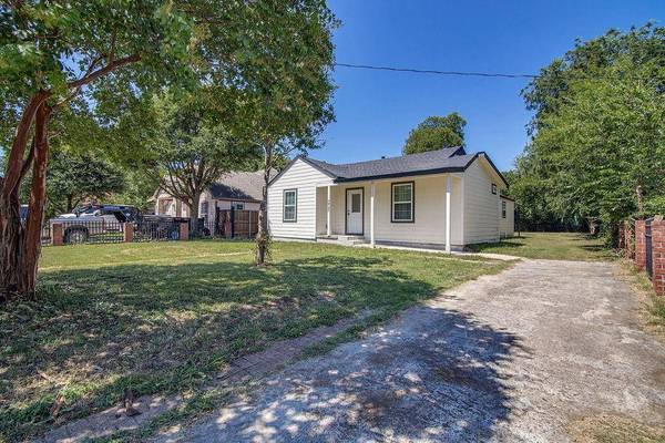 213 NE 29th Street, Grand Prairie, TX 75050