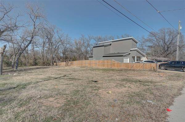 4511 Yancy Street, Dallas, TX 75216