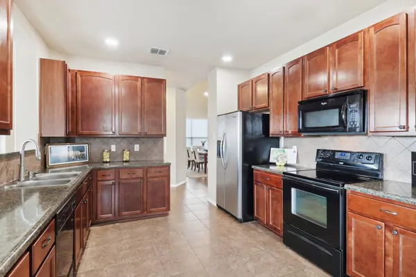 7018 Zuma Bch, Converse, TX 78109-3705