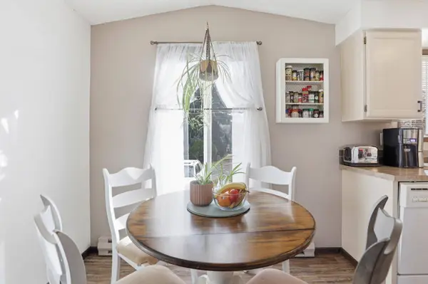 8111 E Harrington Ave, Spokane Valley, WA 99212