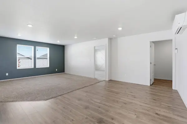 2012 E Boskoop St, Deer Park, WA 99006