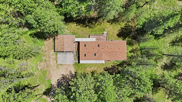 28608 N River Estates Dr, Chattaroy, WA 99003