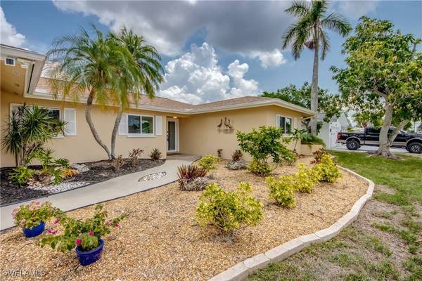 1720 Lakeview BLVD, North Fort Myers, FL 33903