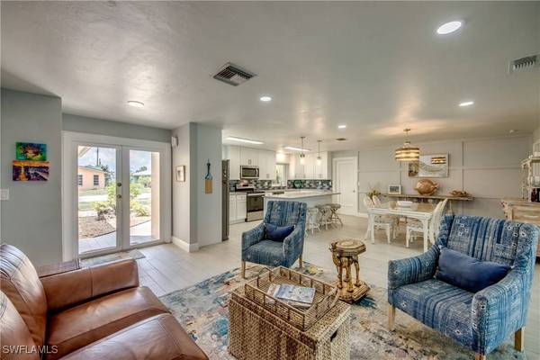 1720 Lakeview BLVD, North Fort Myers, FL 33903