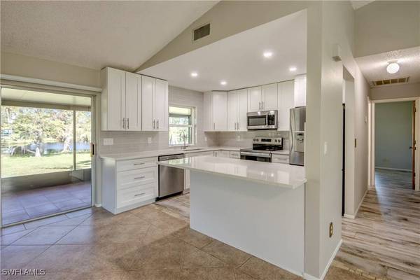 5388 Marina DR, Bokeelia, FL 33922