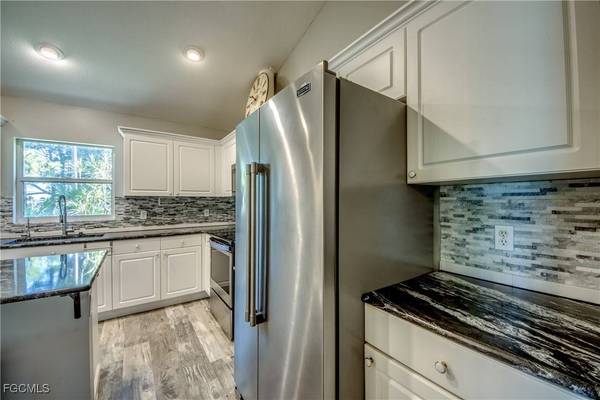 18364 Roseapple LN, Fort Myers, FL 33967