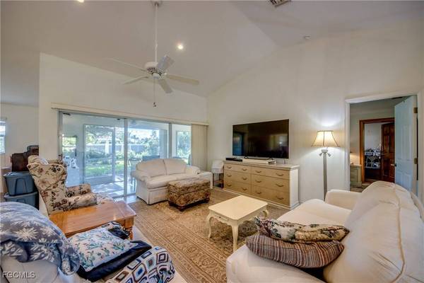 2139 SE 5th PL, Cape Coral, FL 33990