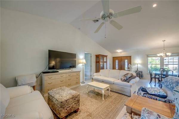 2139 SE 5th PL, Cape Coral, FL 33990