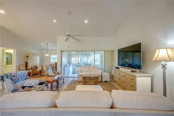 2139 SE 5th PL, Cape Coral, FL 33990