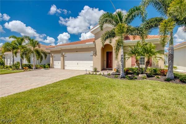 3668 Avenida Del Vera, North Fort Myers, FL 33917