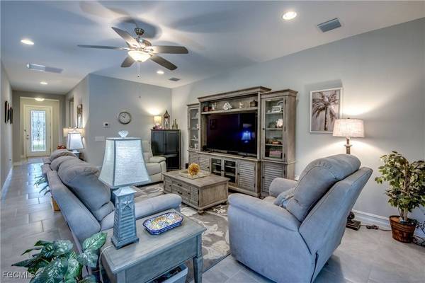 3131 Amadora CIR, Cape Coral, FL 33909