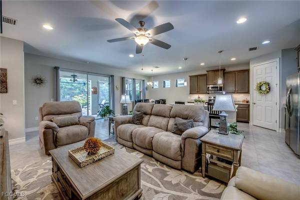 3131 Amadora CIR, Cape Coral, FL 33909