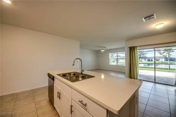 8832 Cascade Price CIR, North Fort Myers, FL 33917