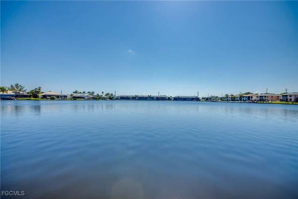 4627 SW 2nd AVE, Cape Coral, FL 33914