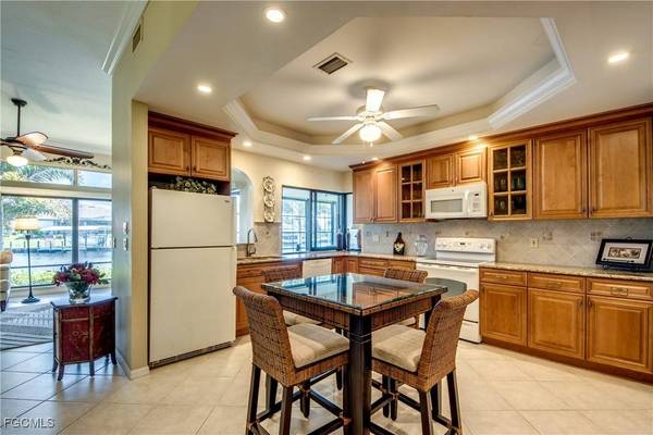 5515 SW 12th AVE #102, Cape Coral, FL 33914