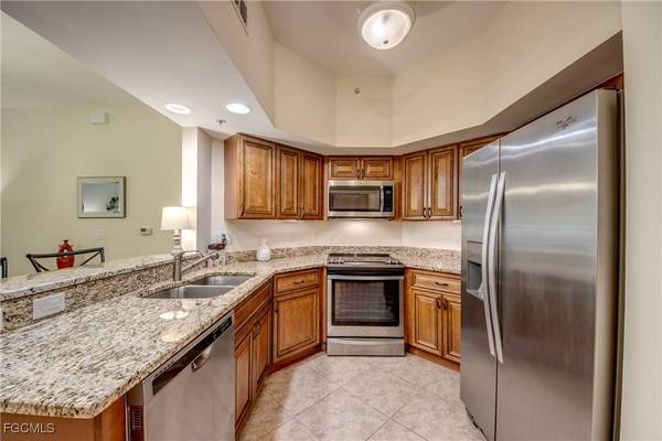 1113 Winding Pines CIR #108, Cape Coral, FL 33909