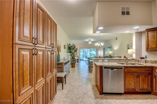 1113 Winding Pines CIR #108, Cape Coral, FL 33909