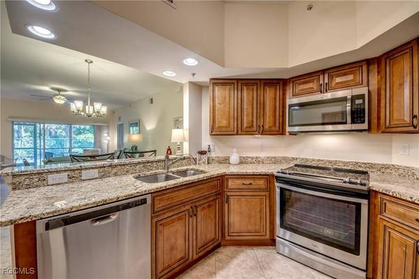 1113 Winding Pines CIR #108, Cape Coral, FL 33909