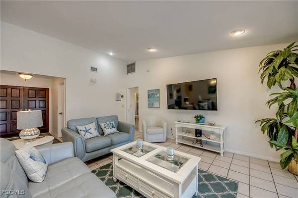 1712 SE 39th TER, Cape Coral, FL 33904