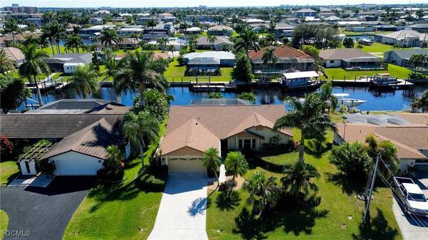 1712 SE 39th TER, Cape Coral, FL 33904