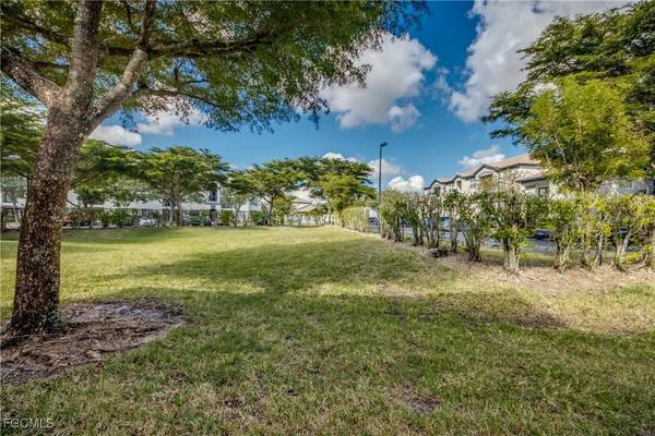 10011 Chiana CIR, Fort Myers, FL 33905