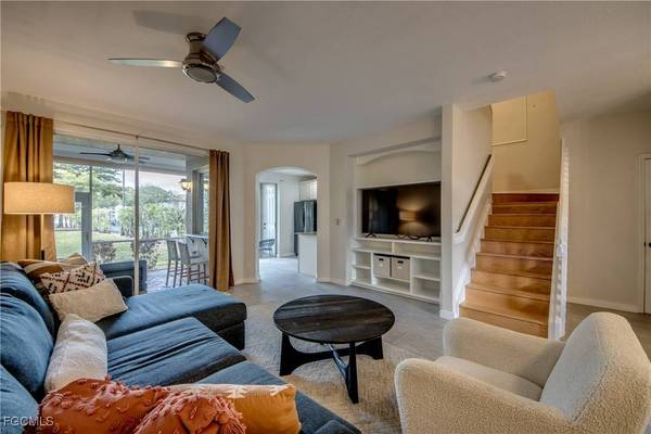 10011 Chiana CIR, Fort Myers, FL 33905