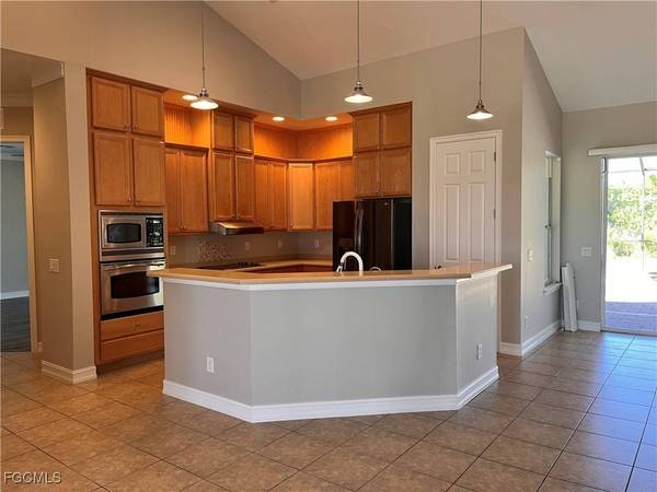 1521 SW 22nd PL, Cape Coral, FL 33991