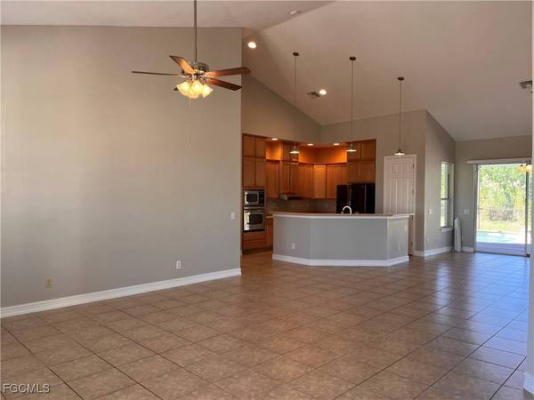 1521 SW 22nd PL, Cape Coral, FL 33991