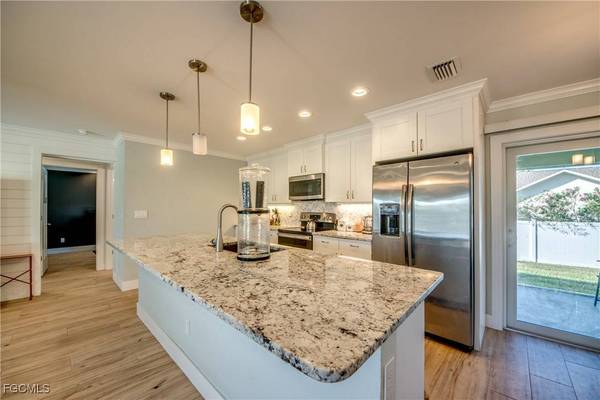 3410 Oasis BLVD, Cape Coral, FL 33914