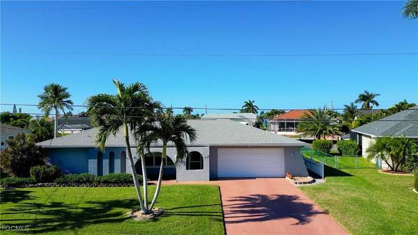 4532 SW 1st PL, Cape Coral, FL 33914
