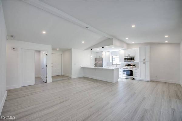 2410 SW 50th LN, Cape Coral, FL 33914