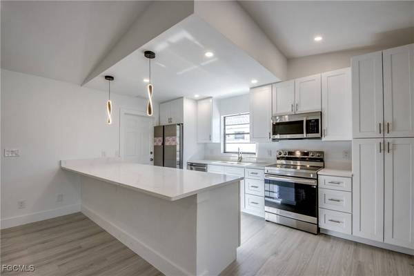 2410 SW 50th LN, Cape Coral, FL 33914