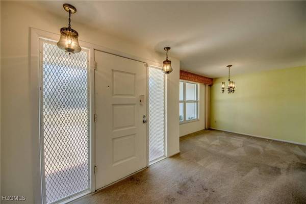 3728 Deleon ST, Fort Myers, FL 33901