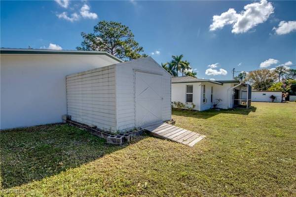 3728 Deleon ST, Fort Myers, FL 33901