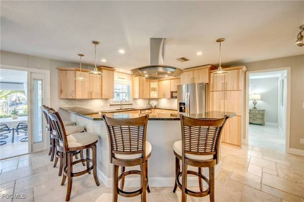 5317 SW 11th PL, Cape Coral, FL 33914