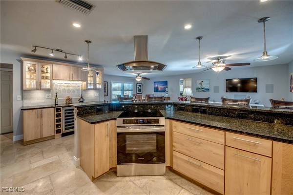 5317 SW 11th PL, Cape Coral, FL 33914