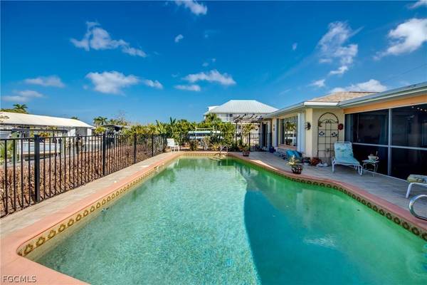 16057 Bowline ST, Bokeelia, FL 33922