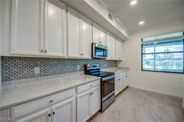 12048 Hawthorn Lake DR #101, Fort Myers, FL 33913