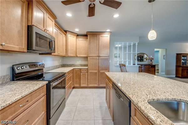 4425 SE 13th AVE, Cape Coral, FL 33904