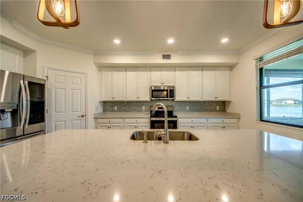 12048 Hawthorn Lake DR #101, Fort Myers, FL 33913