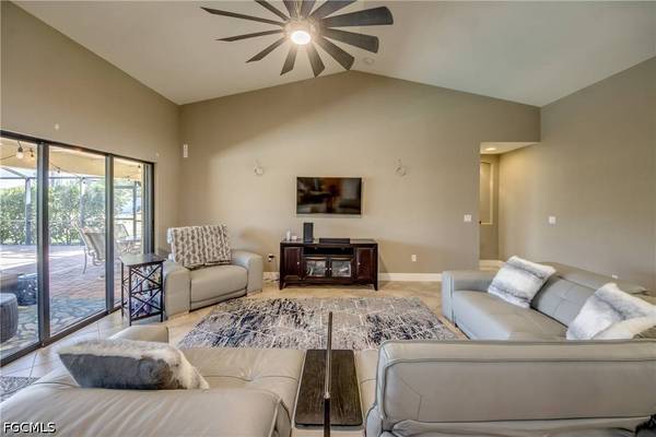 515 SW 29th TER, Cape Coral, FL 33914