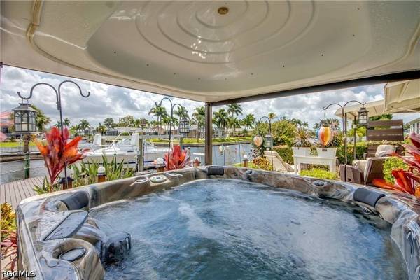 4963 Vincennes ST #1-2, Cape Coral, FL 33904
