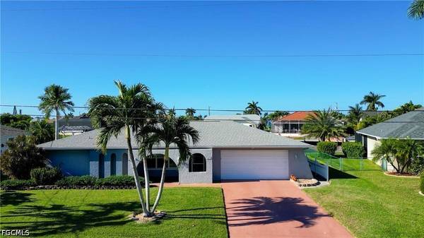 4532 SW 1st PL, Cape Coral, FL 33914