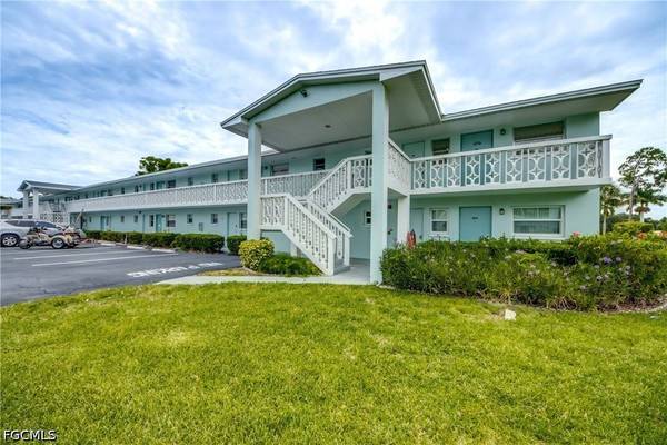 1215 Tropic TER, North Fort Myers, FL 33903